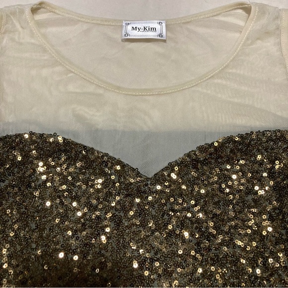 My-Kim Gold Sequin Sleeveless Top with Peplum - Picture 14 of 16
